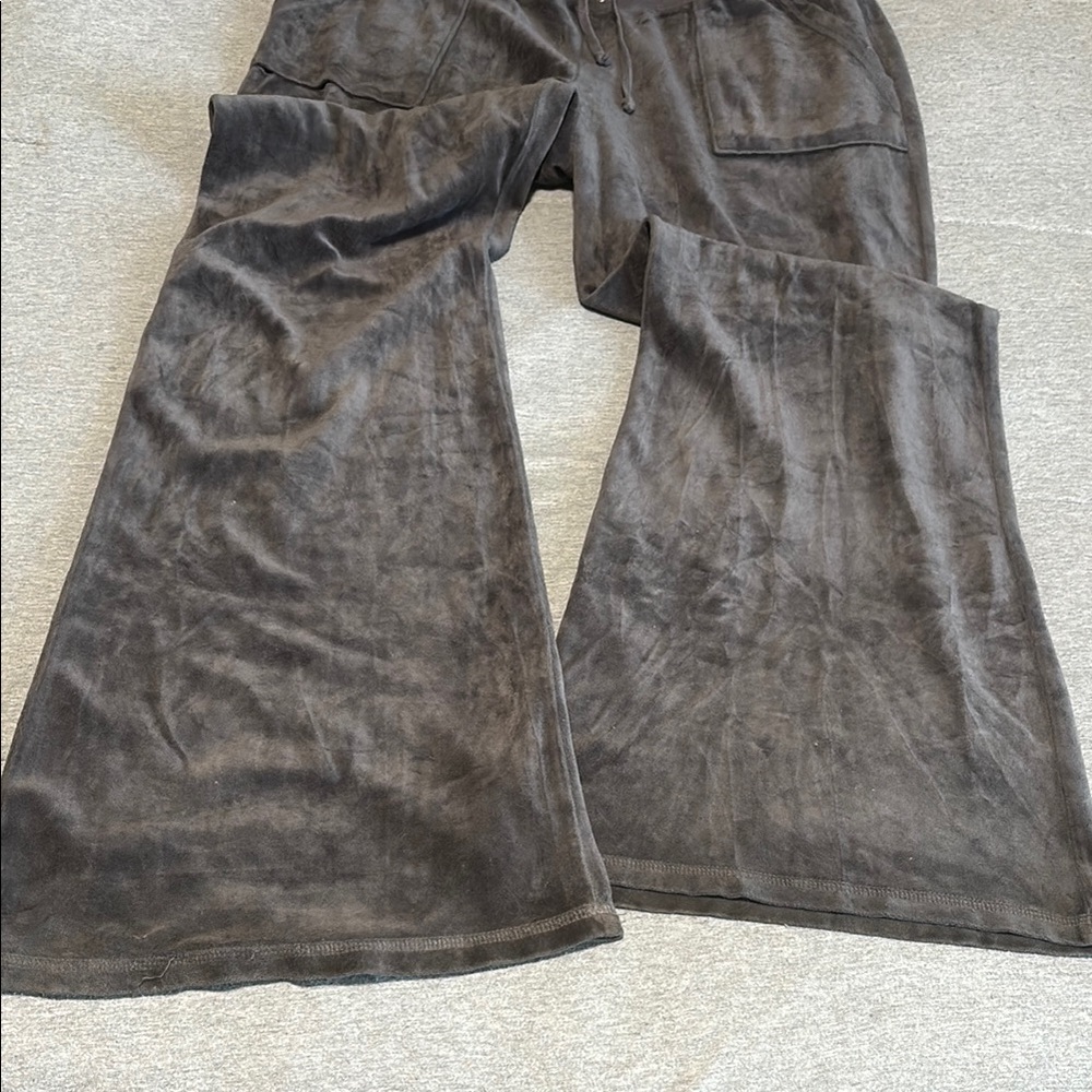 Juicy Couture Gray Velour Track Pants - Picture 3 of 7